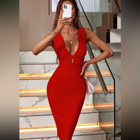 Luxe plunging V neck bodycon dress